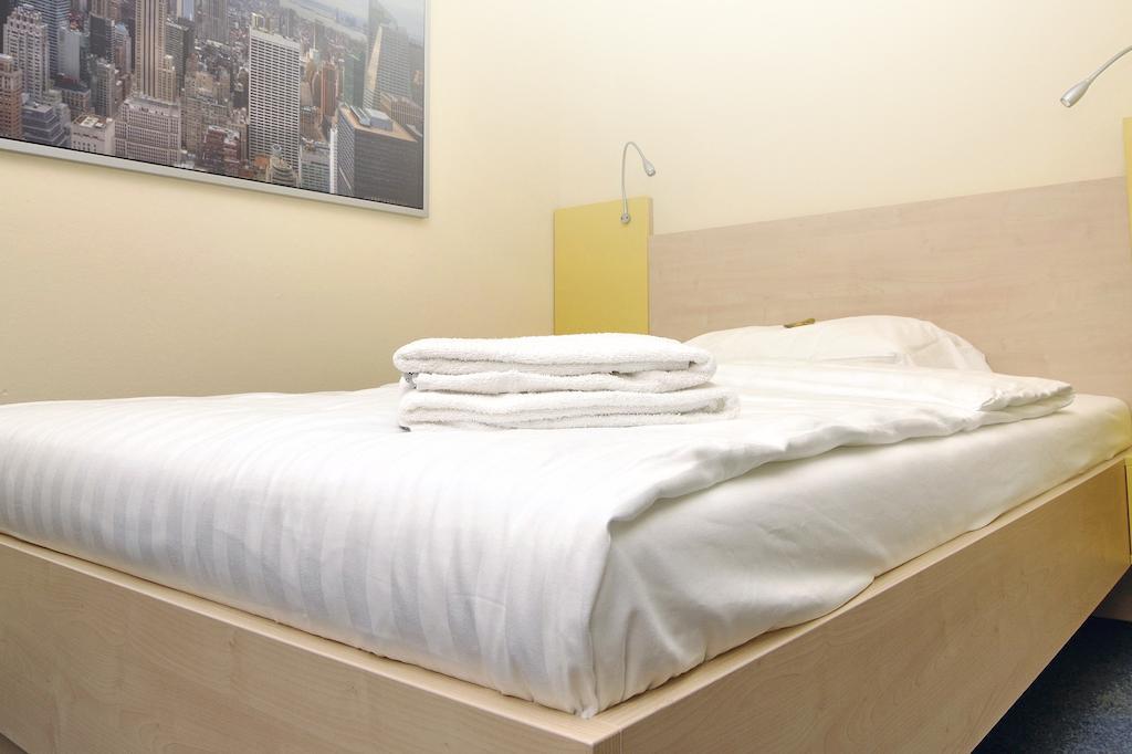 Best Deal Airporthotel Веце Стая снимка